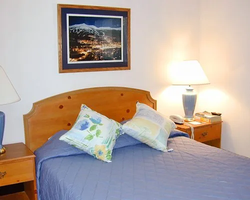 Alpenrose Condominiums & Rentals