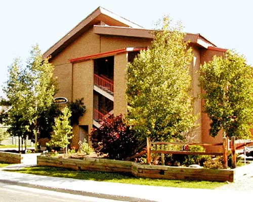 Alpenrose Condominiums & Rentals