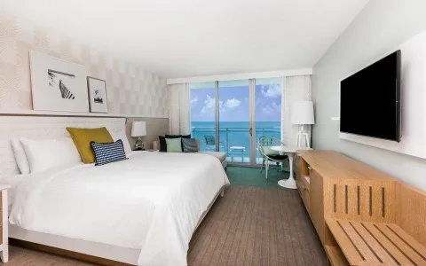 Wyndham Grand Clearwater Beach