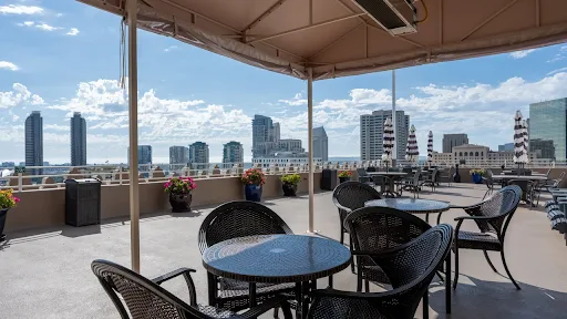 Gaslamp Plaza Suites