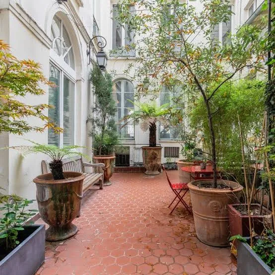 Historic Pied-à-Terre Paris