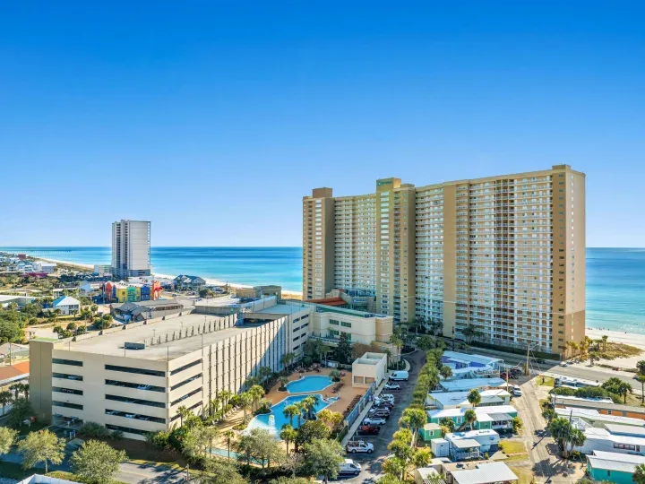 Club Wyndham Emerald Beach Resort